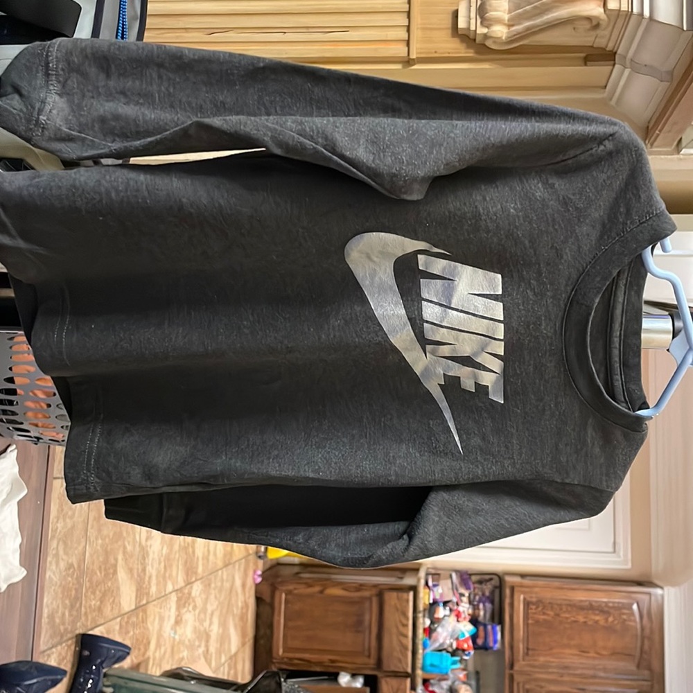 Boys long sleeve gray Nike tee